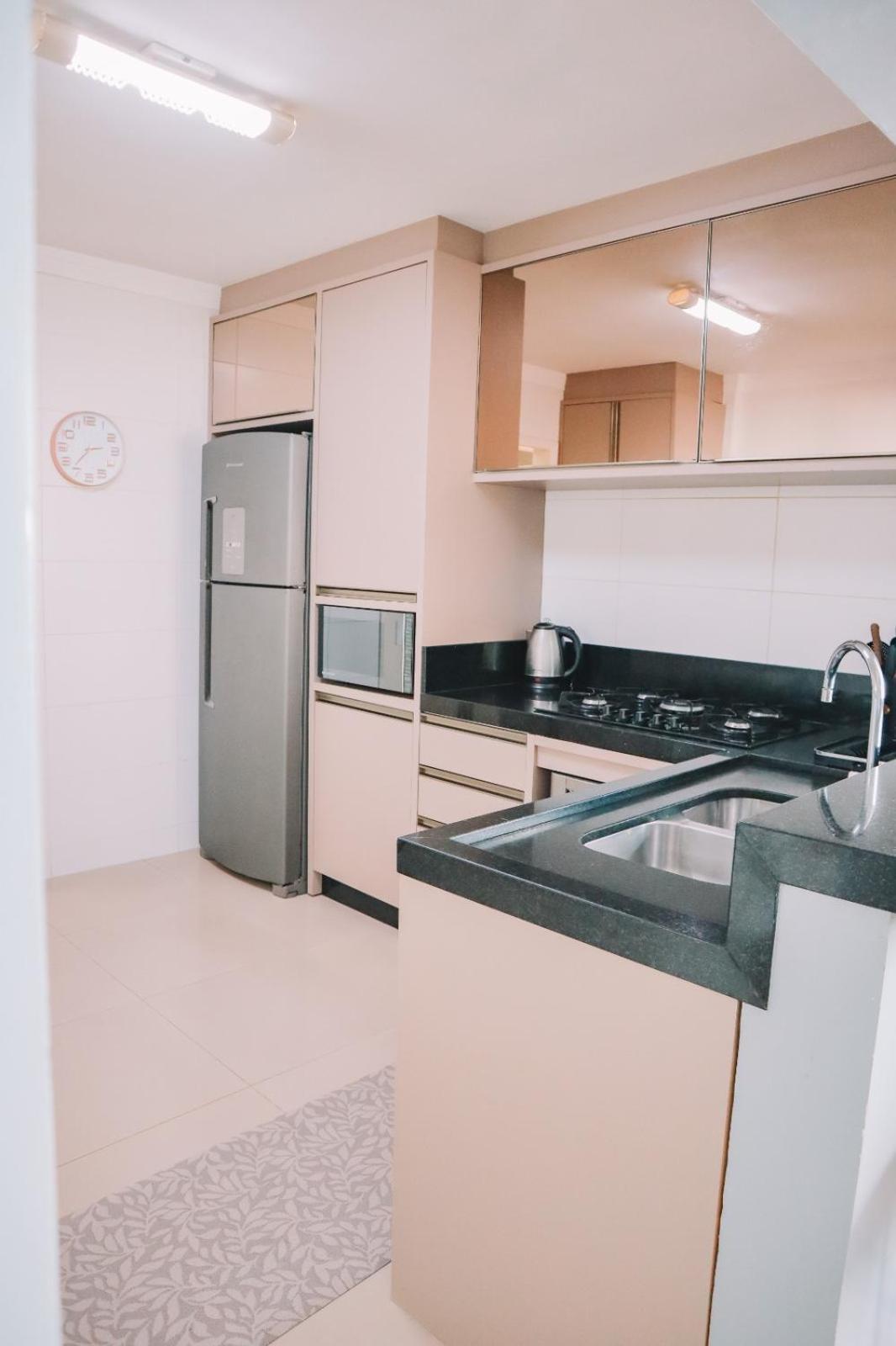 Quadra Mar Centro Apartamento *